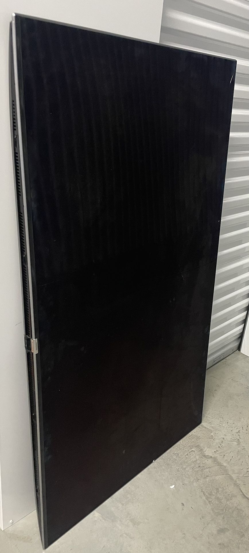 Samsung 65in UN65MU9000F Whole TV For Sale . Broken Screen But All Part Complete