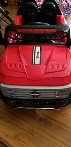 Child battery powered suv. 12volt. 2 speed.