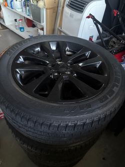 Bridgestone Dueler H/L Tires on Black Rims