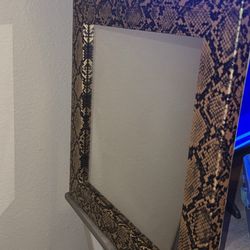 🐍 Snakeskin-Patterned Wall Mirror