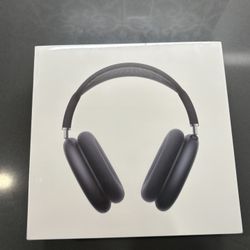 AirPod Maxes Midnight 