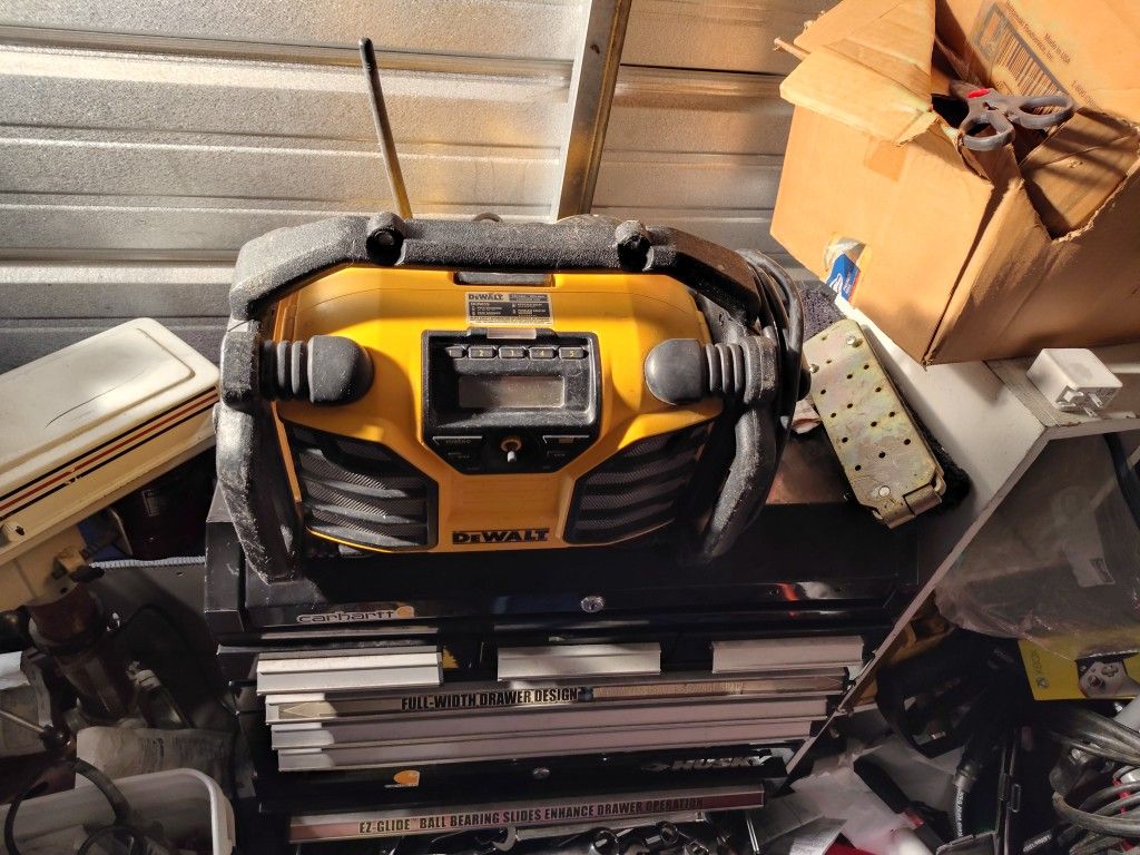 DeWalt Radio