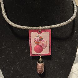 Leather gray choker  w  reversible metal/glass/bead pendant (pink/brown)