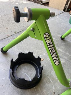 Stationary, Fluid Resistance Cycling Trainer & Riser