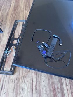 Samsung 60” TV + Roku + Mount