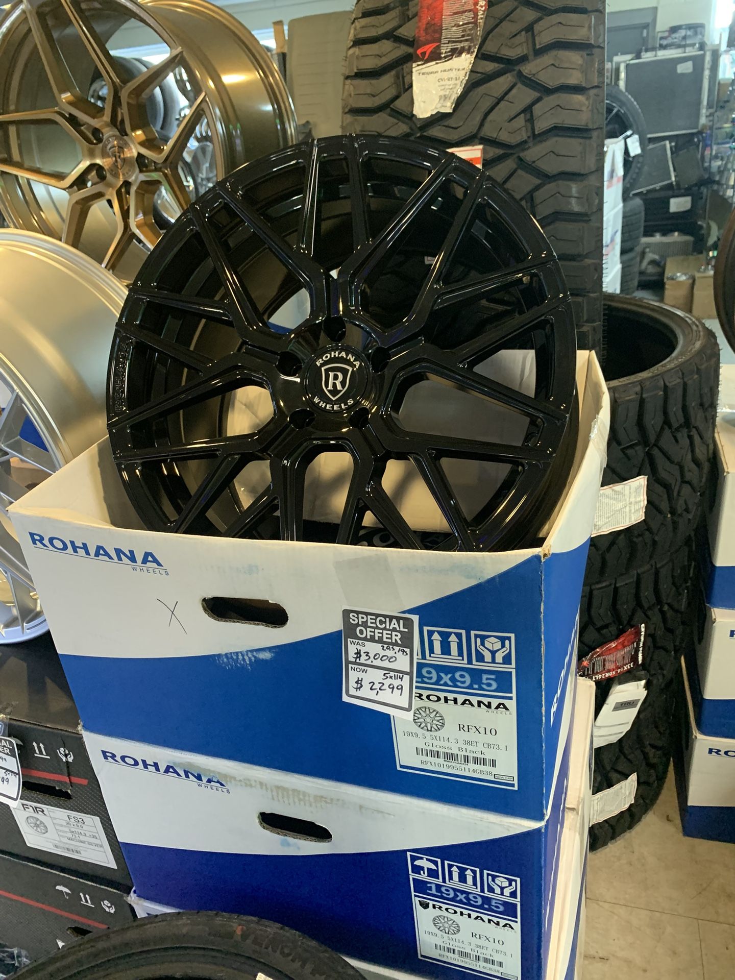 Rohana RFX10 Black 20x10 19x9.5 5x114