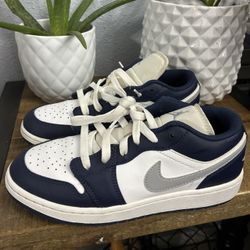 Jordan 1 Low Navy Size 5y Almost New