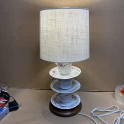 Table Lamp 18”1/2H X 8” In Good Condition $15 Firm On Price