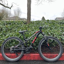 GT Stomper Prime 24 Youth Mountain Bike Aluminium Bicycle