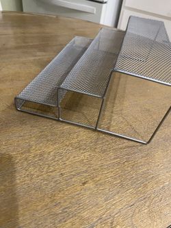 Wire shelf