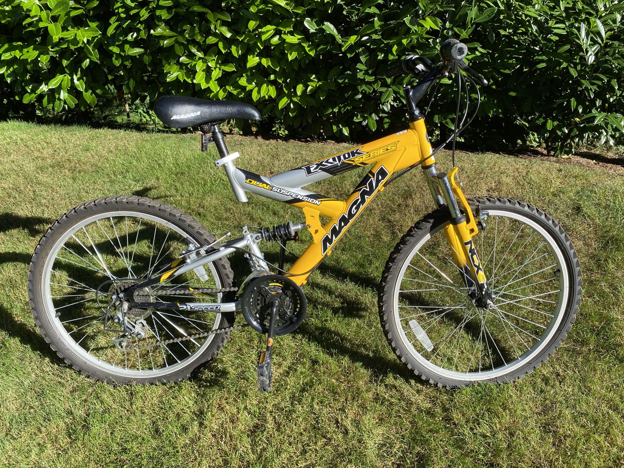 Magna Exciter Series 24 Inch Bike