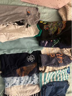 4t boy toddler clothes. (Over 20 pieces)