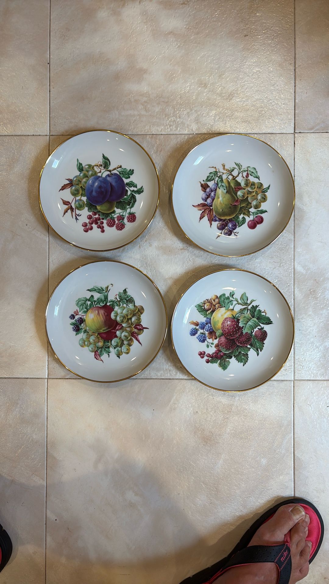 Beautiful Fruit Plates. 7.50”.