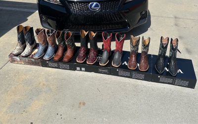 Exotics square toe boots sizes 8 to 9