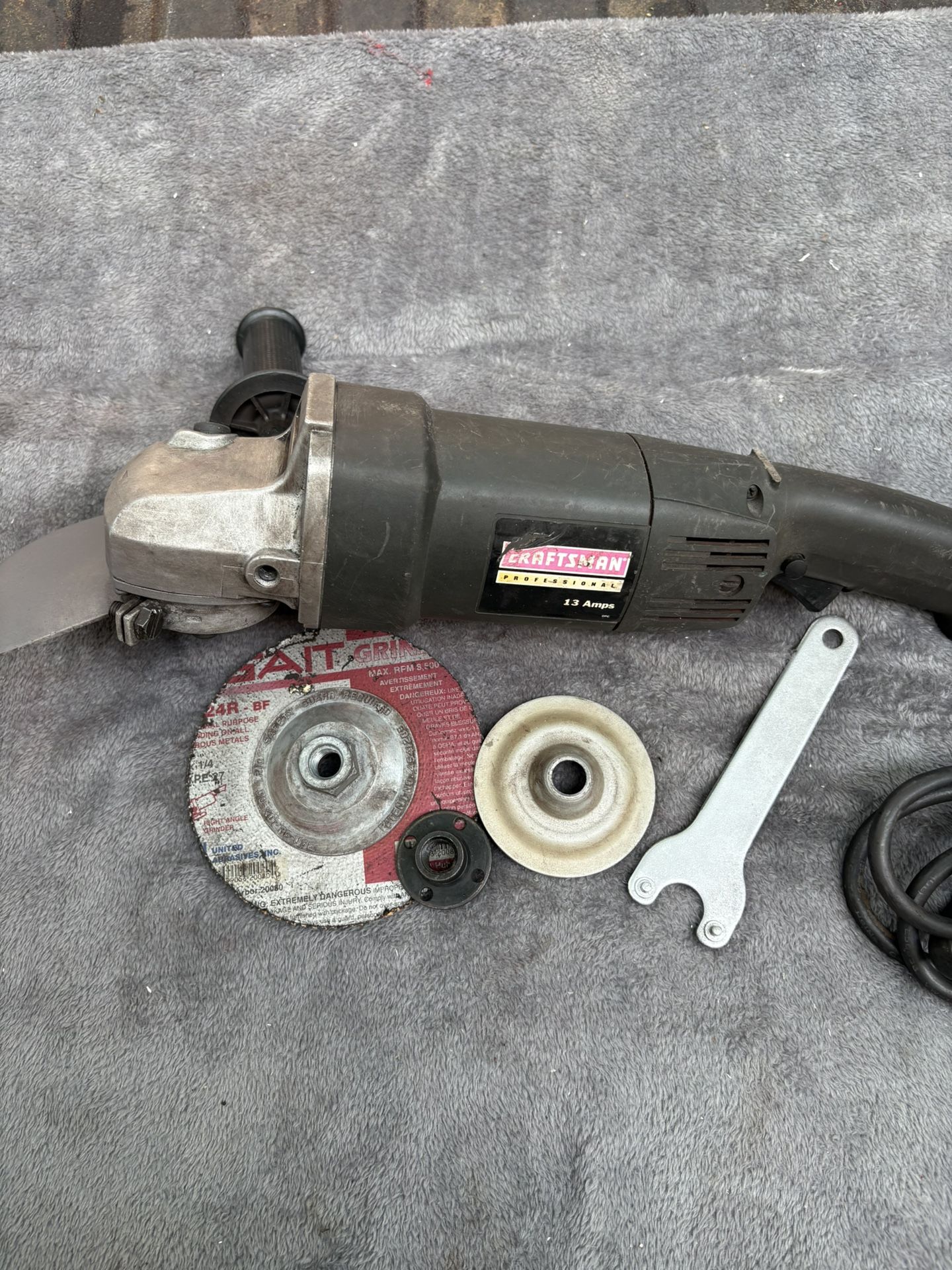 Craftsman 7" Heavy Duty Sander/Grinder-(contact info removed)0 -Handle, Cutting Disc, Wrench, 8’ Cord
