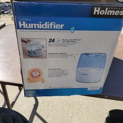 Holmes Humidifier X2 (NIB)