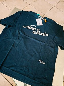 T-shirt L size (loose). navy color . Acne studios. New with tags.