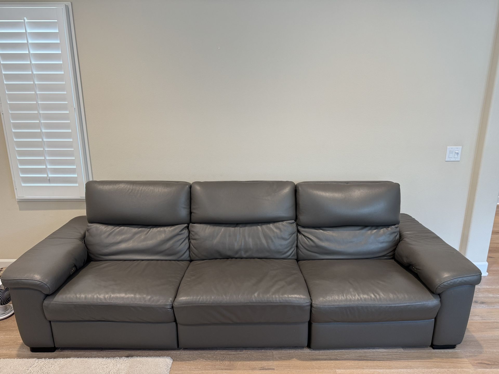 Leather Sectional Sofa w/ Electric Recliners