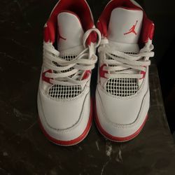 Jordan 4s