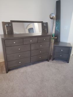 Wow that's a Beautiful Bedroom Set