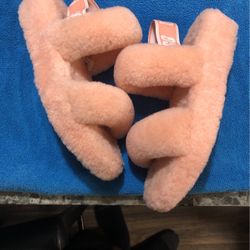 UGGS Slippers 