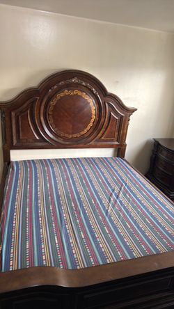 Dark Wood Ornate King Bed Frame