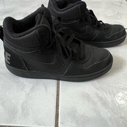 Nike Court Borough Mid ‘Triple Black’
