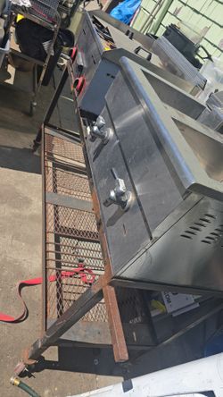 Small Flat Grill And A Deep Fryer Need To Paint The Trailer What Color