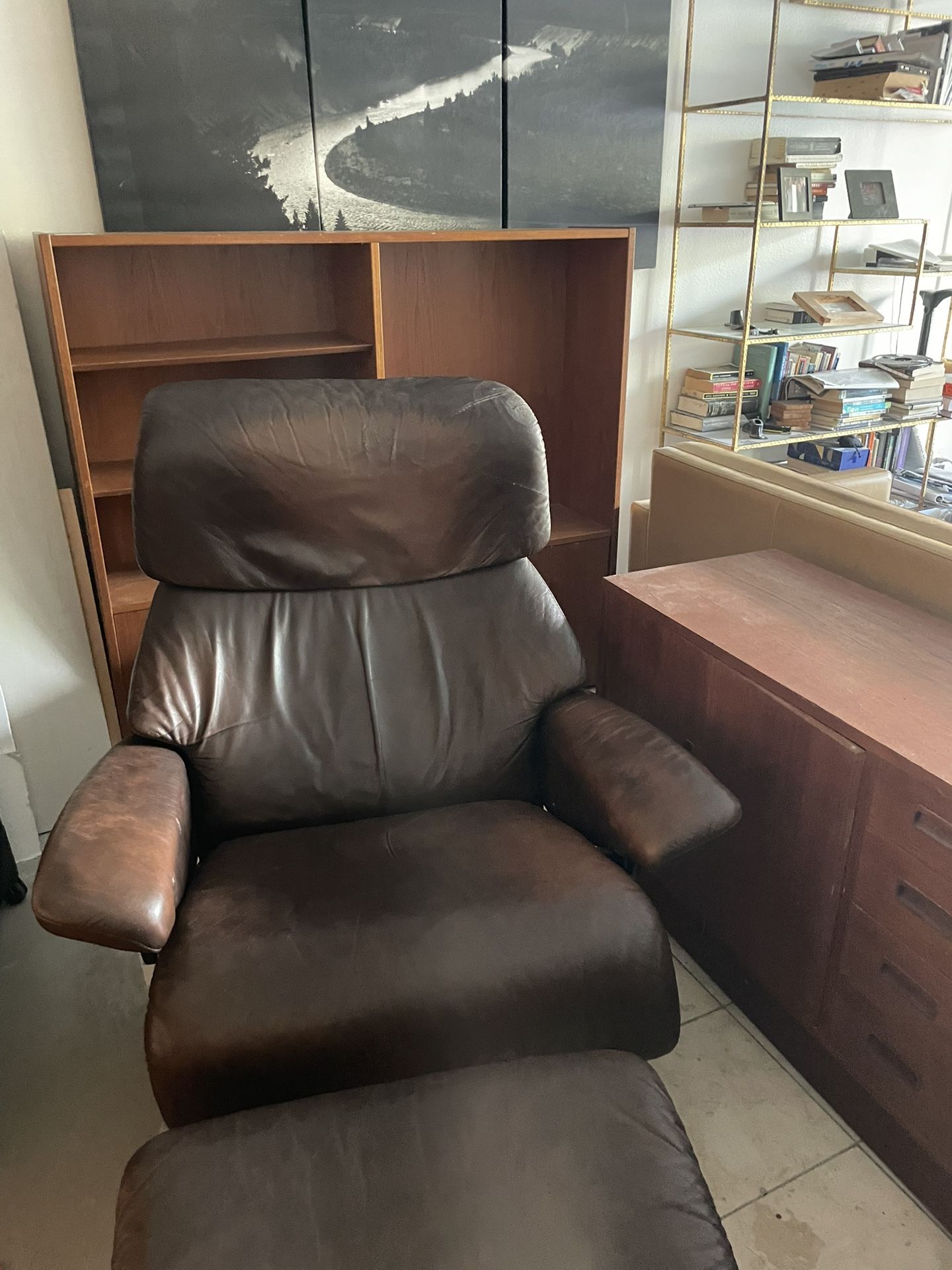Ekornes Recliner Chair With Ottoman