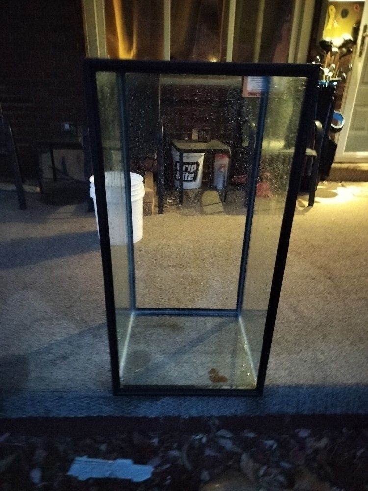 40 Gallon Tank And Accessories