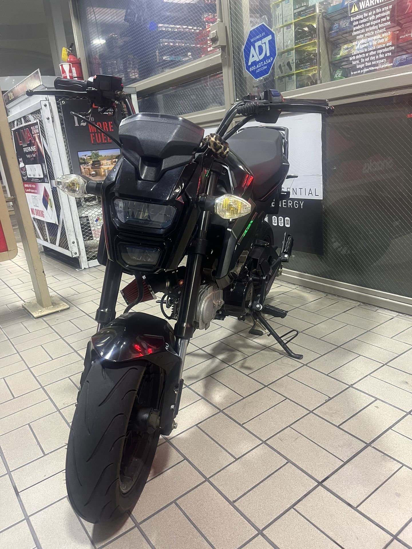 orange honda grom
