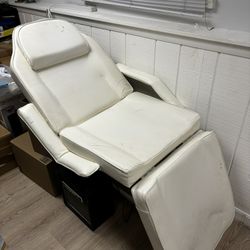Lash And Brow Recliner Chair 