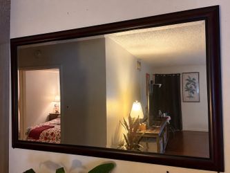 Wall mirror