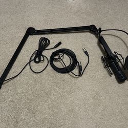 GElectro-Voice RE20 Professional Microphone With Shock Mount And Wind Screen