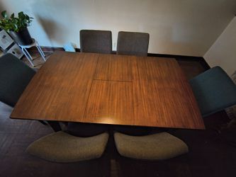 Wood Extendable Dining Table with 6Chairs
