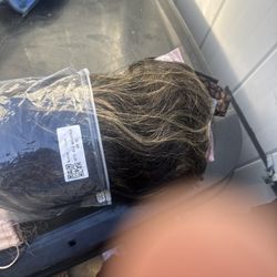 Wigs 100 Percent  Human Hair  All Colors