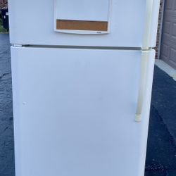 Kenmore 28 cu. ft White Top-Mount Refrigerator