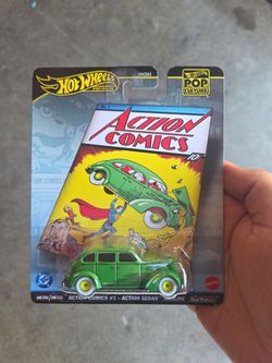 DC ACTION COMICS SUPERMAN #1 ACTION SEDAN HOT WHEELS PREMIUM POP CULTURE