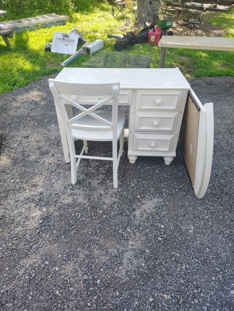 Desk And Dresser