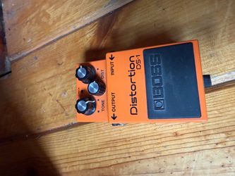 BOSS DS-1 distortion pedal