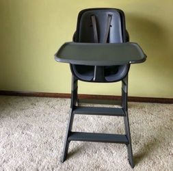 4 moms used high chair