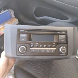 2015 Nissan Sentra Radio 