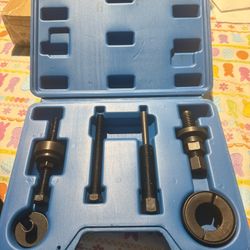 Power steering pump pulley removal tool new in case $25 firm in n Lakeland 