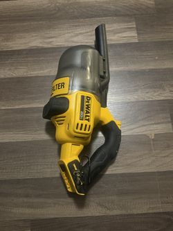 DEWALT Bagless 20V MAX Stick Cordless General Dirt Filter Handheld Vacuum (Tool Only)