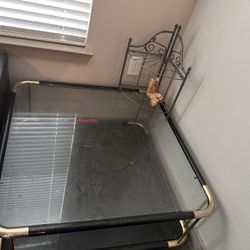 Glass tabke