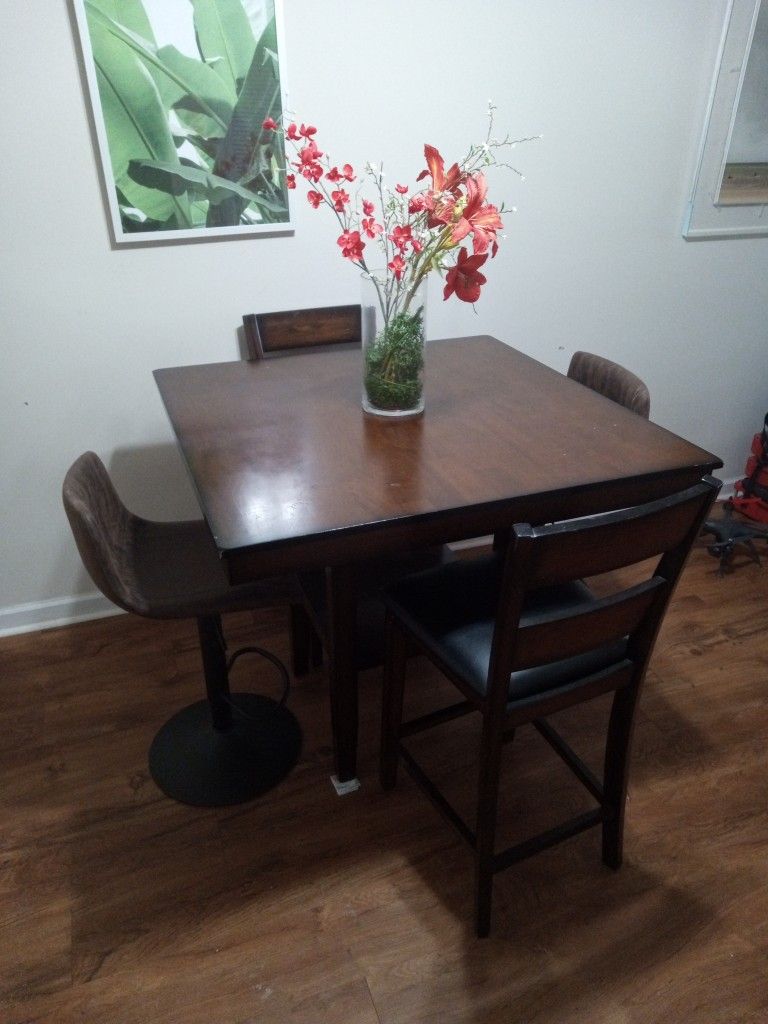 Dinning Room Table