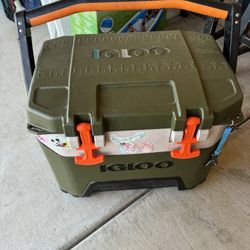 25 QT Igloo Cooler