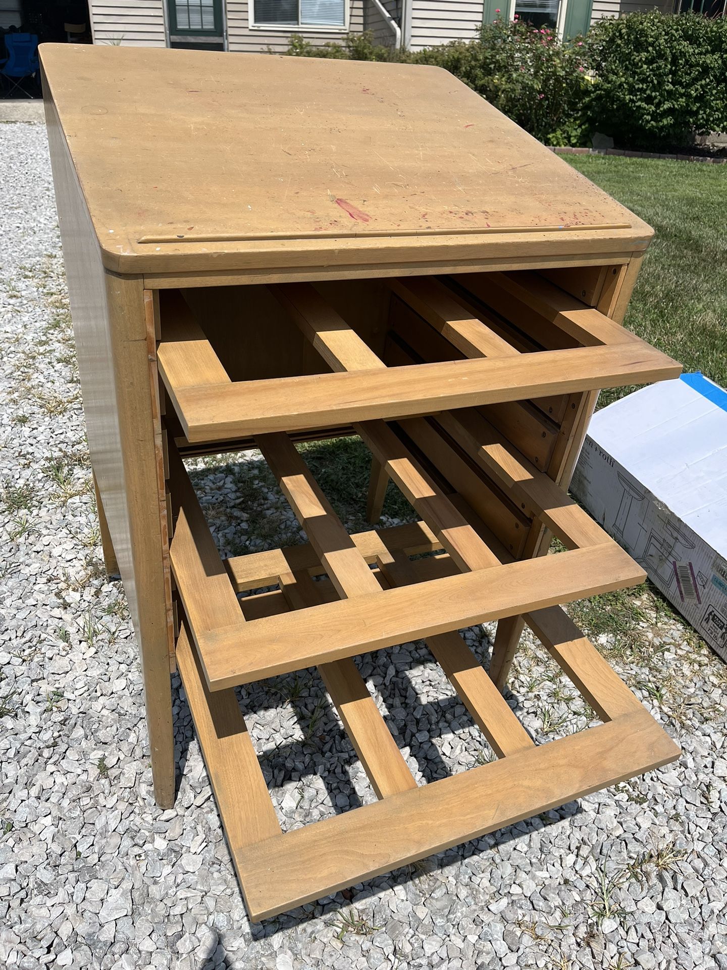 Storage Table