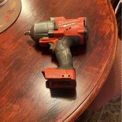 Milwaukee Fuel 1/2 inch One Key  very Little use, in Excellent Condition lm Asking  $170 dollars or Best offer.