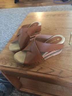Size 7 woman shoes